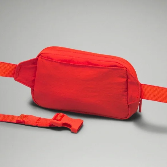 Lululemon Mini Belt Bag - Picture 2 of 8